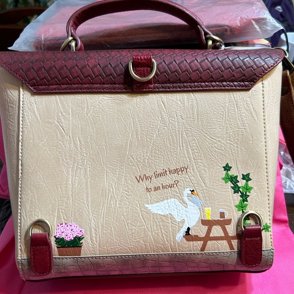 Vendula London Swan Inn backpack/bag - Picture 2 of 7